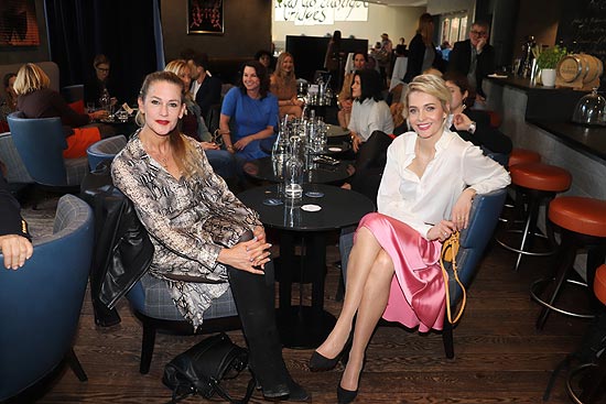 Autorin und Wirtschaftscoach Christine Walker, Nina Meise  (©Foto: Martin Schmitz)